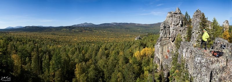 Вид с Инзерсих Зубчаток на хребет Кумардак