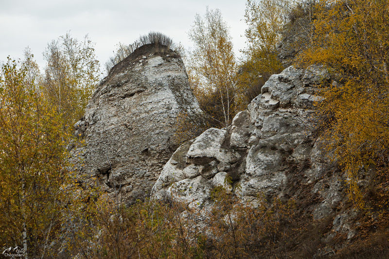 Скалы на правом берегу р. Аургазы