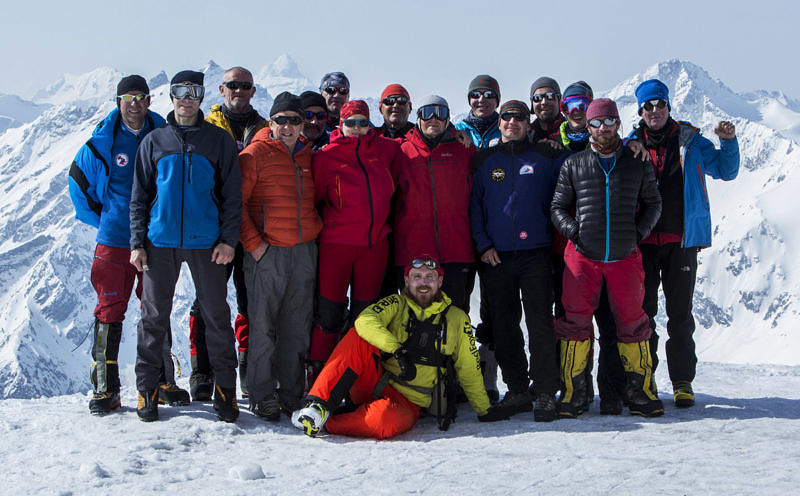 Команда высотных судей Red Fox Elbrus Race