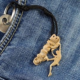 Бронзовый брелок «Climb»