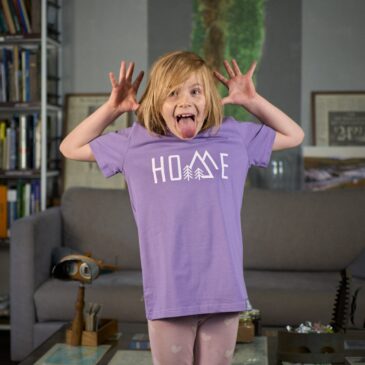 Футболка «HOME – ГОРЫ» фиолетовая