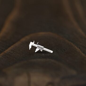 Серьга active girl «Штангенциркуль»