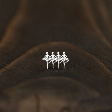 Серьга active girl «Лебединое озеро»